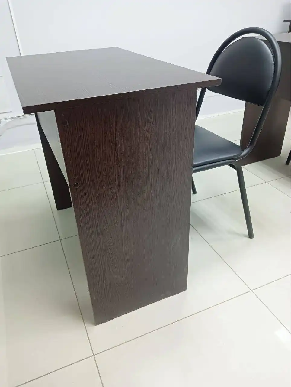 Парты и стулья для офиса или дома