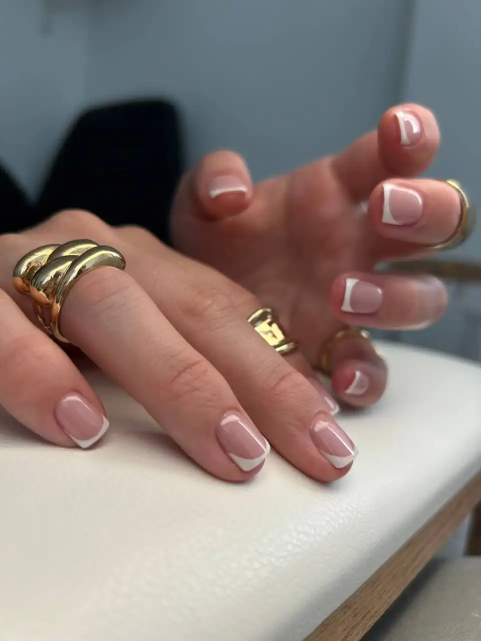 Маникюр и педикюр на дому