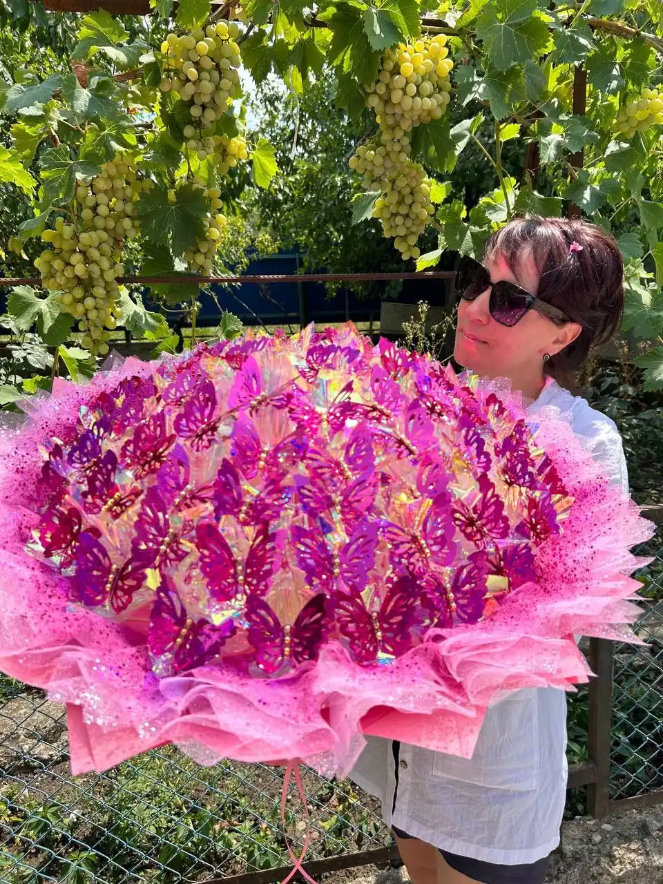 Светящиеся букеты из бабочек на праздник