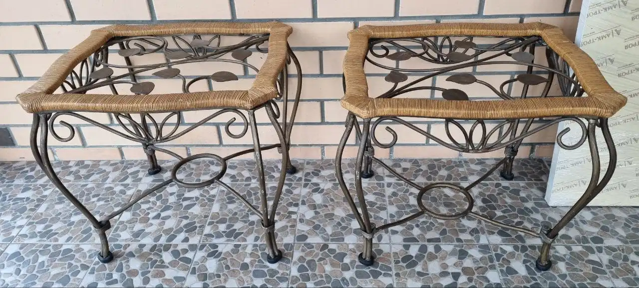 Декоративный кованый столик