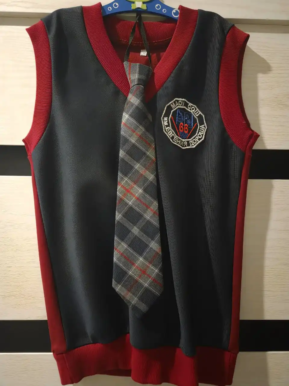 Костюм и жилет с галстуком для школы 66