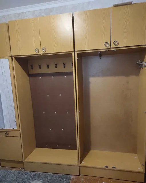 Продажа б/у прихожей из 3 шкафов - частное объявление в Краснодар