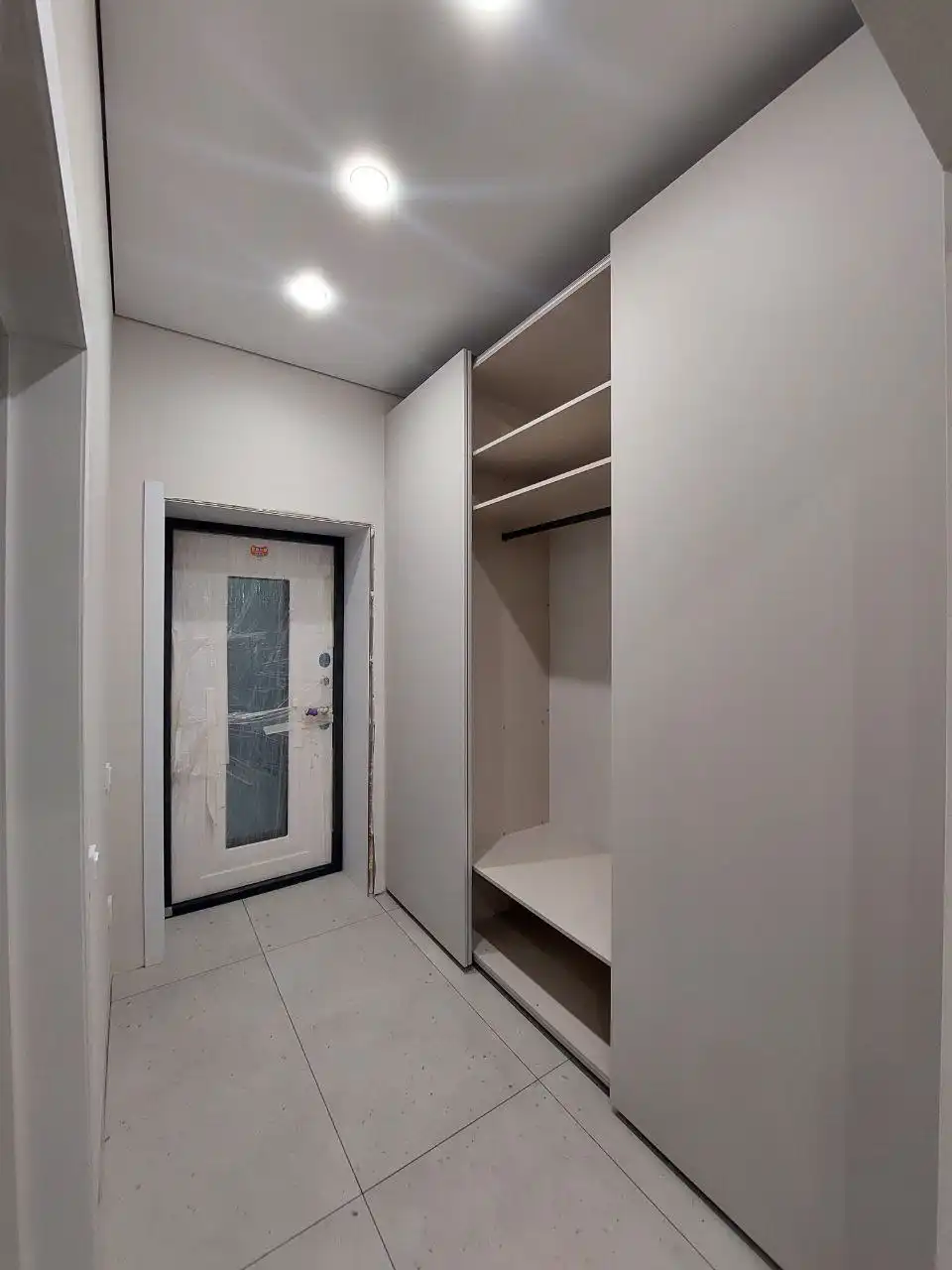 Кухня и два шкафа с индивидуальными размерами от салона мебели