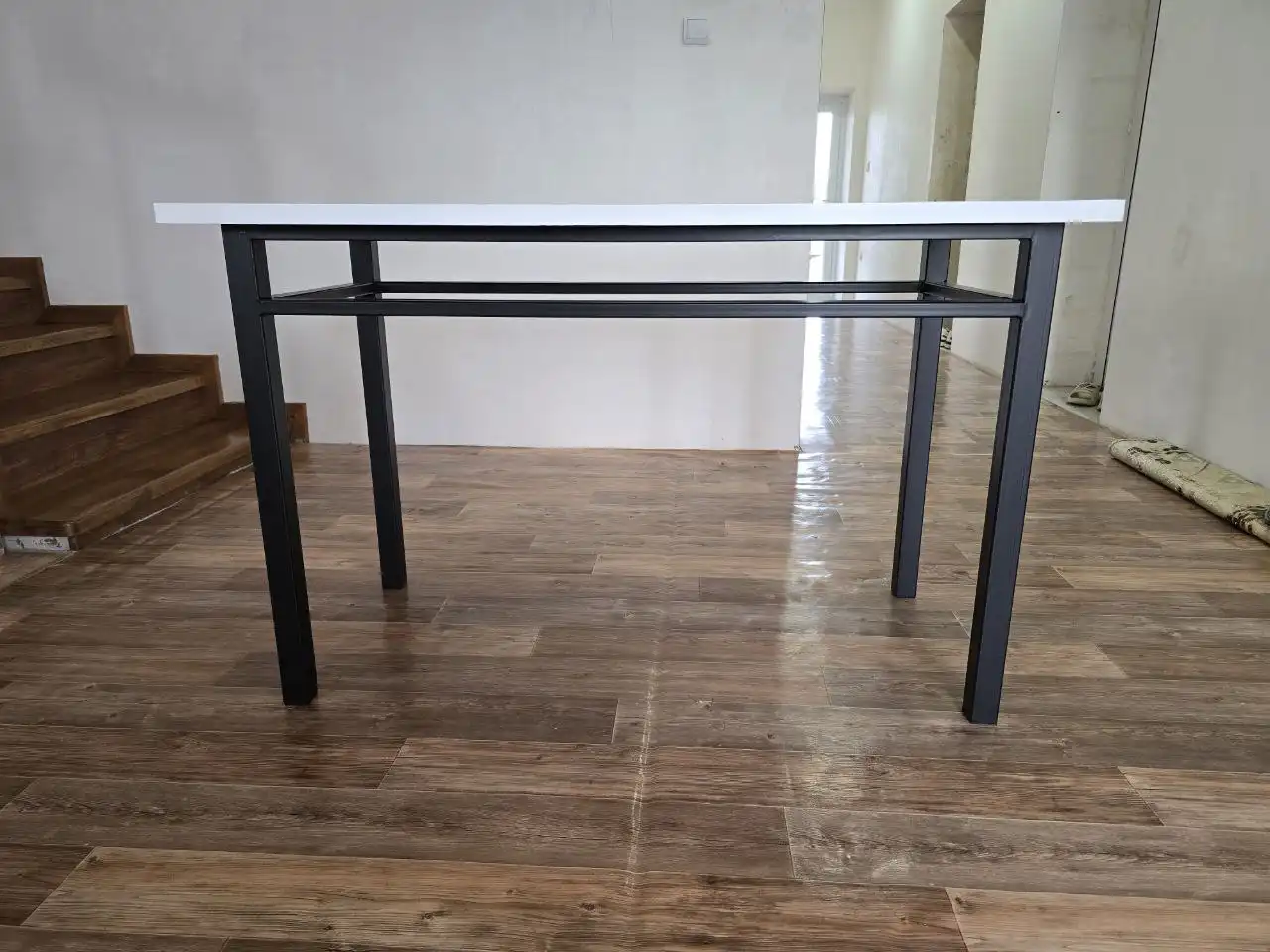 Продажа нового стола 1200×600 с керамогранитной столешницей - Мебель (Для дома и дачи) в Краснодар