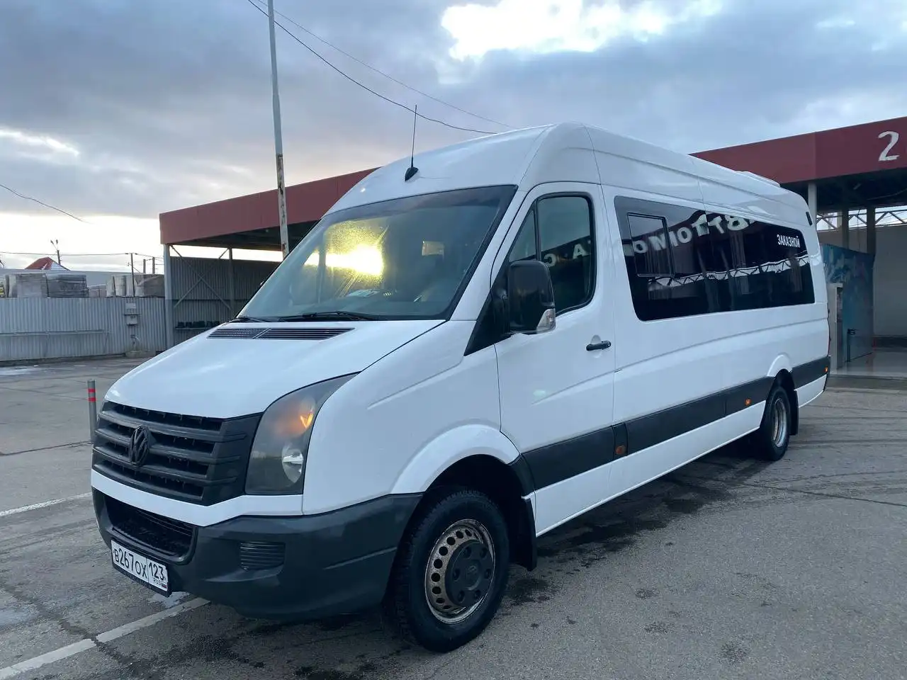 Услуги пассажирских перевозок на микроавтобусе Volkswagen Crafter - Пассажирские перевозки (Услуги) в Краснодар