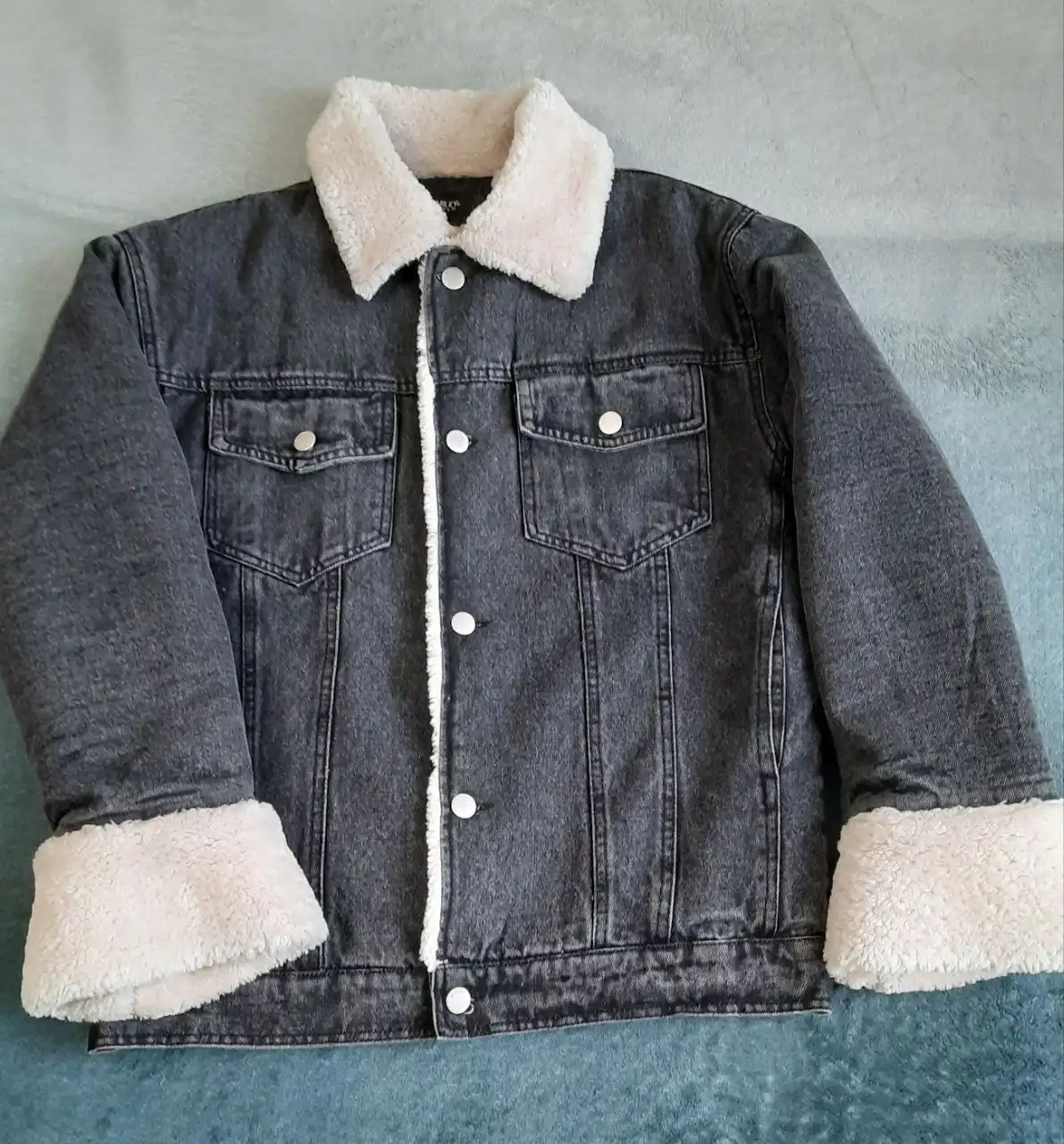 Джинсовая куртка на овчине размер 44-46 - Верхняя одежда (Одежда) в Краснодар
