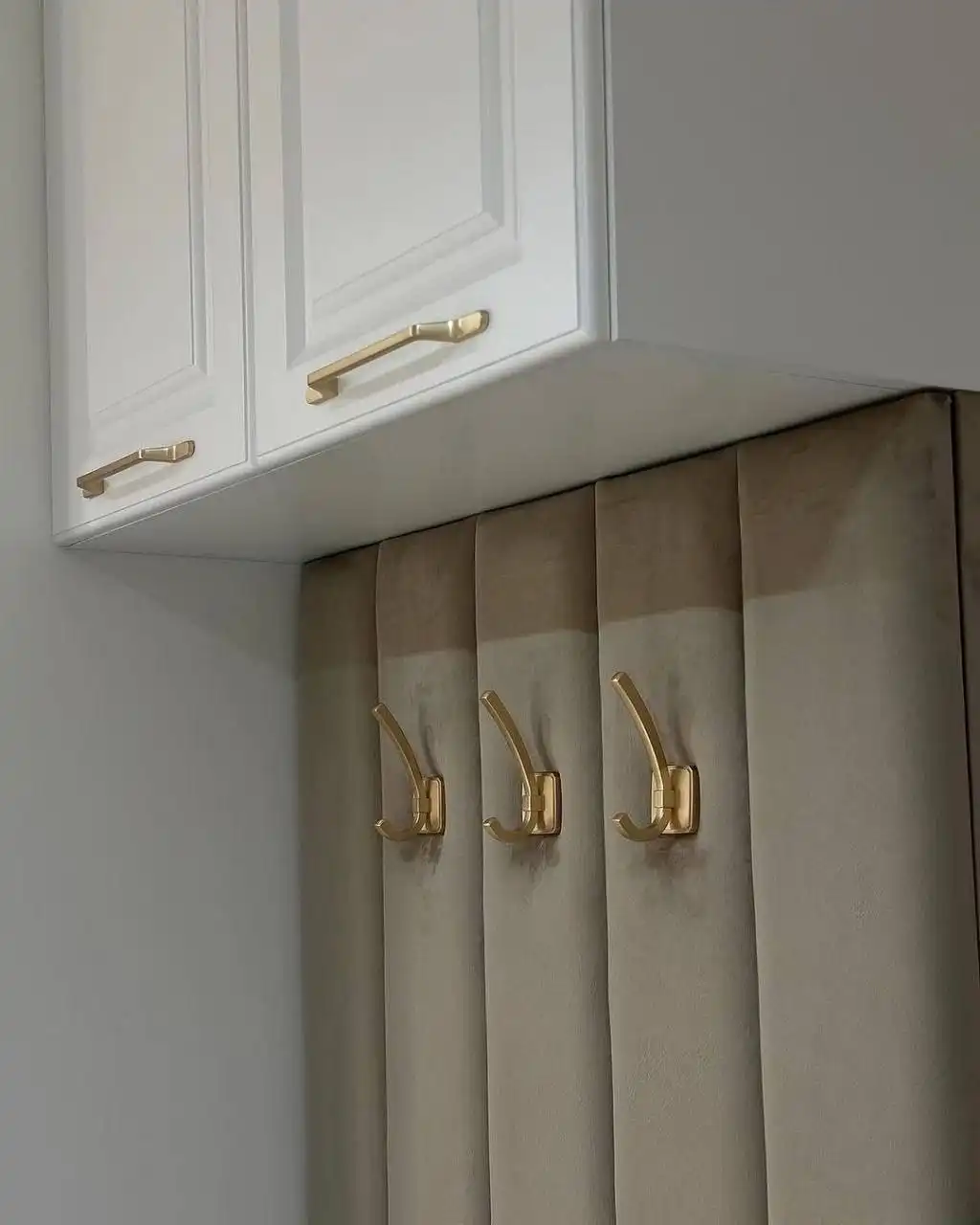 Шикарная прихожая зона от салона мебели ЛИС - Мебель (Для дома и дачи) в Краснодар