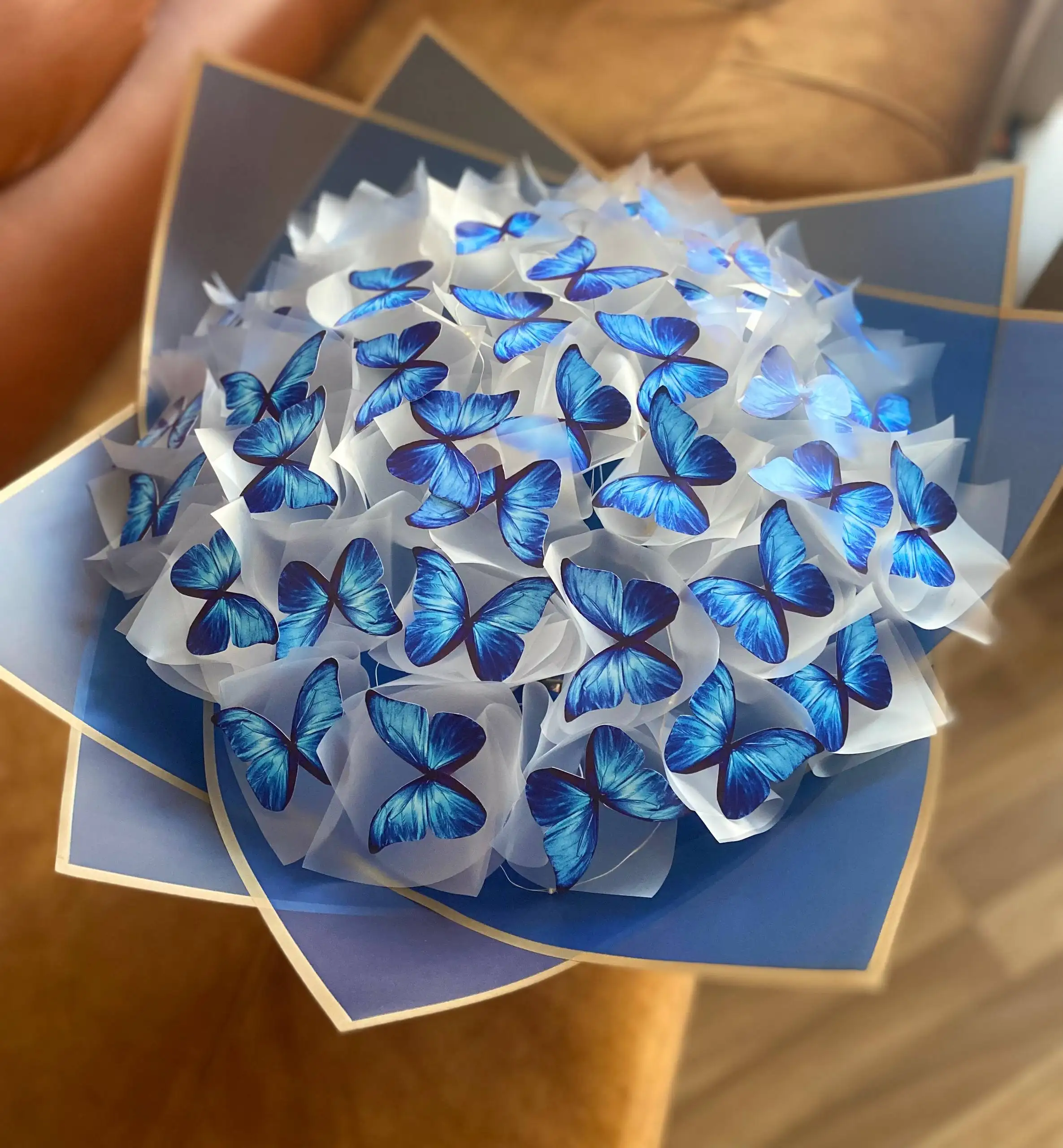 Букеты из бабочек с подсветкой на 14 февраля - Хобби и отдых в Краснодар