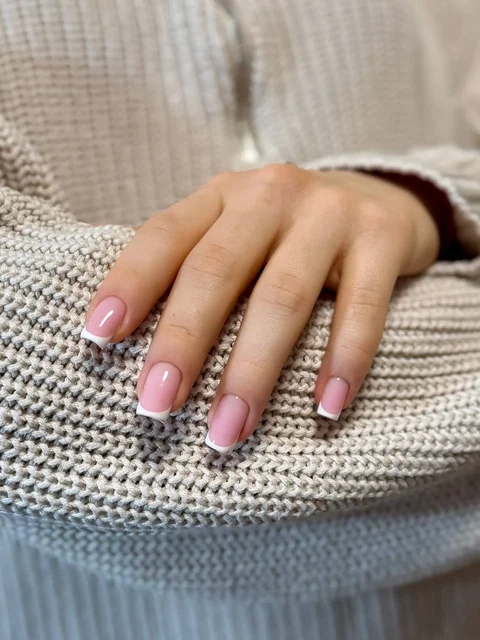 Маникюр и педикюр на Зиповской - Фотография в Краснодар