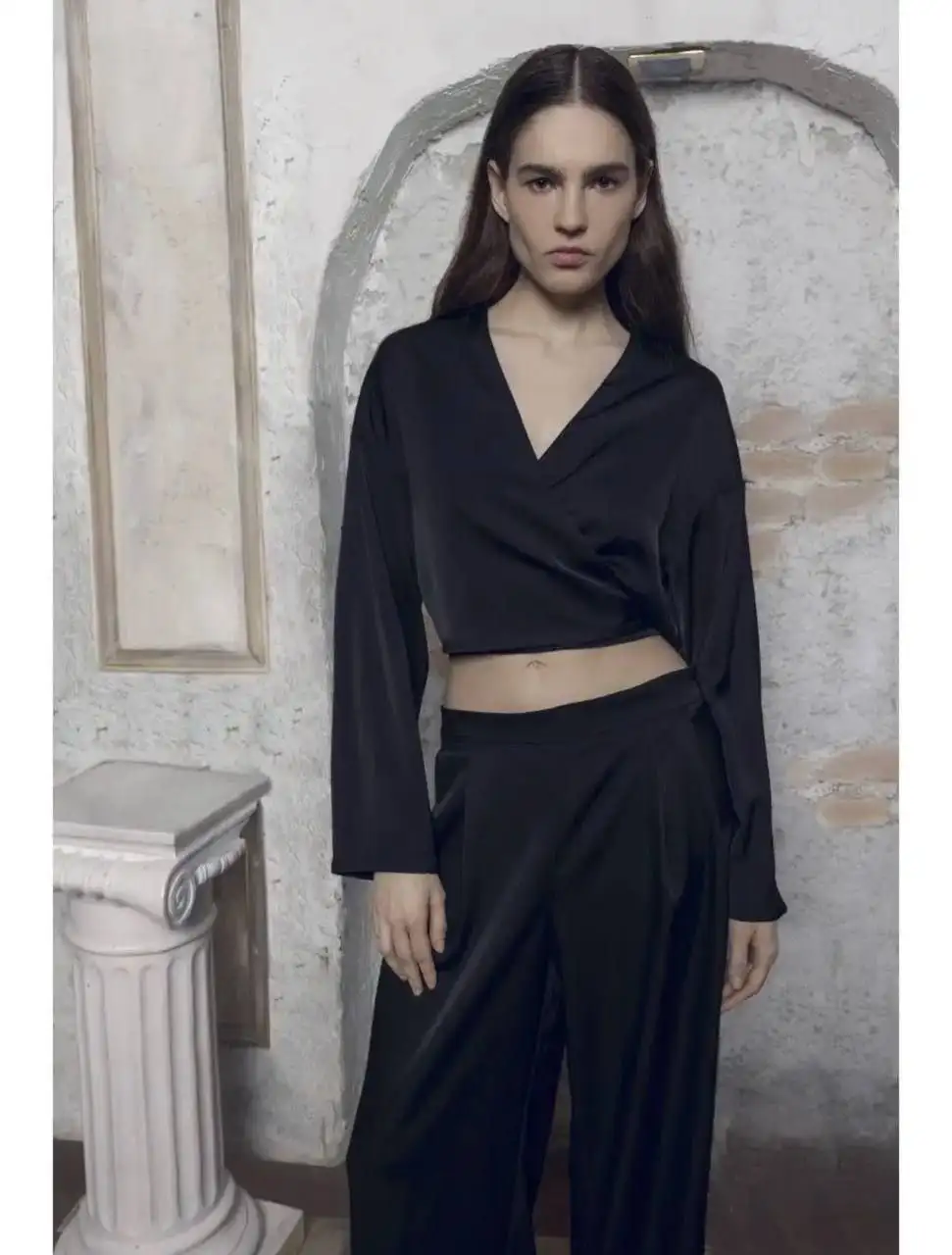 Блузка женская атласная укороченная INCITY - Блузки (Одежда) в Краснодар