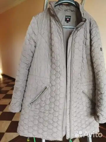 Женское легкое стеганное пальто с капюшоном - Верхняя одежда (Одежда) в Краснодар