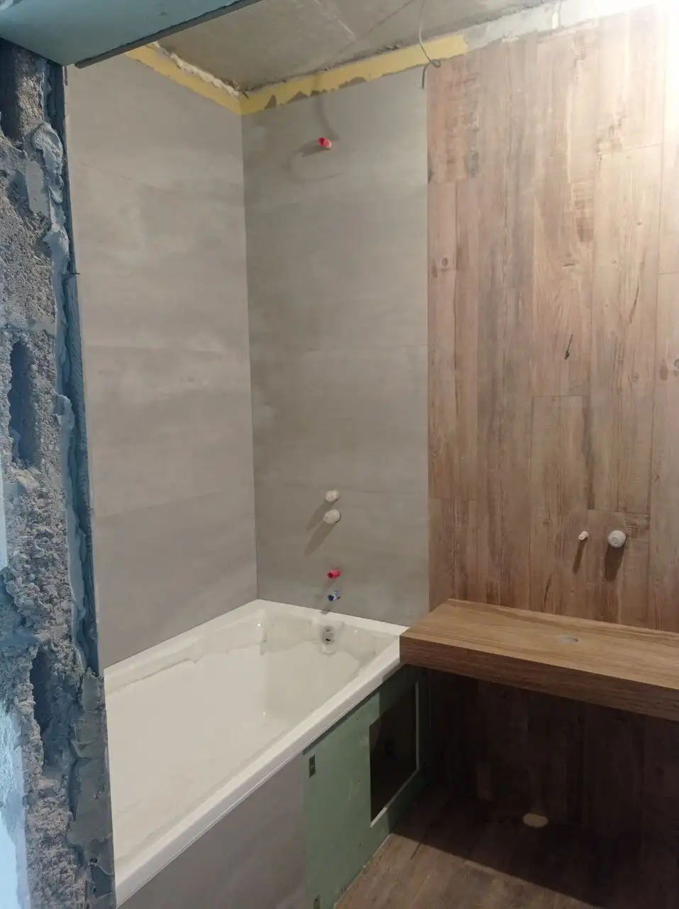 Услуги укладки керамогранита и отделочные работы - Ремонт и строительство (Услуги) в Краснодар