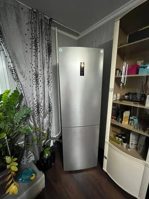 Продается холодильник Haier C2F636CFRG в отличном состоянии - Садовая мебель в Краснодар