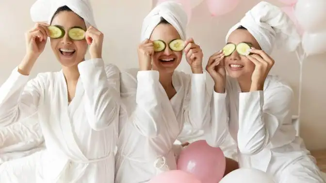 Омолаживающий девичник с массажем лица и фотосессией - Красота и здоровье (Услуги) в Краснодар