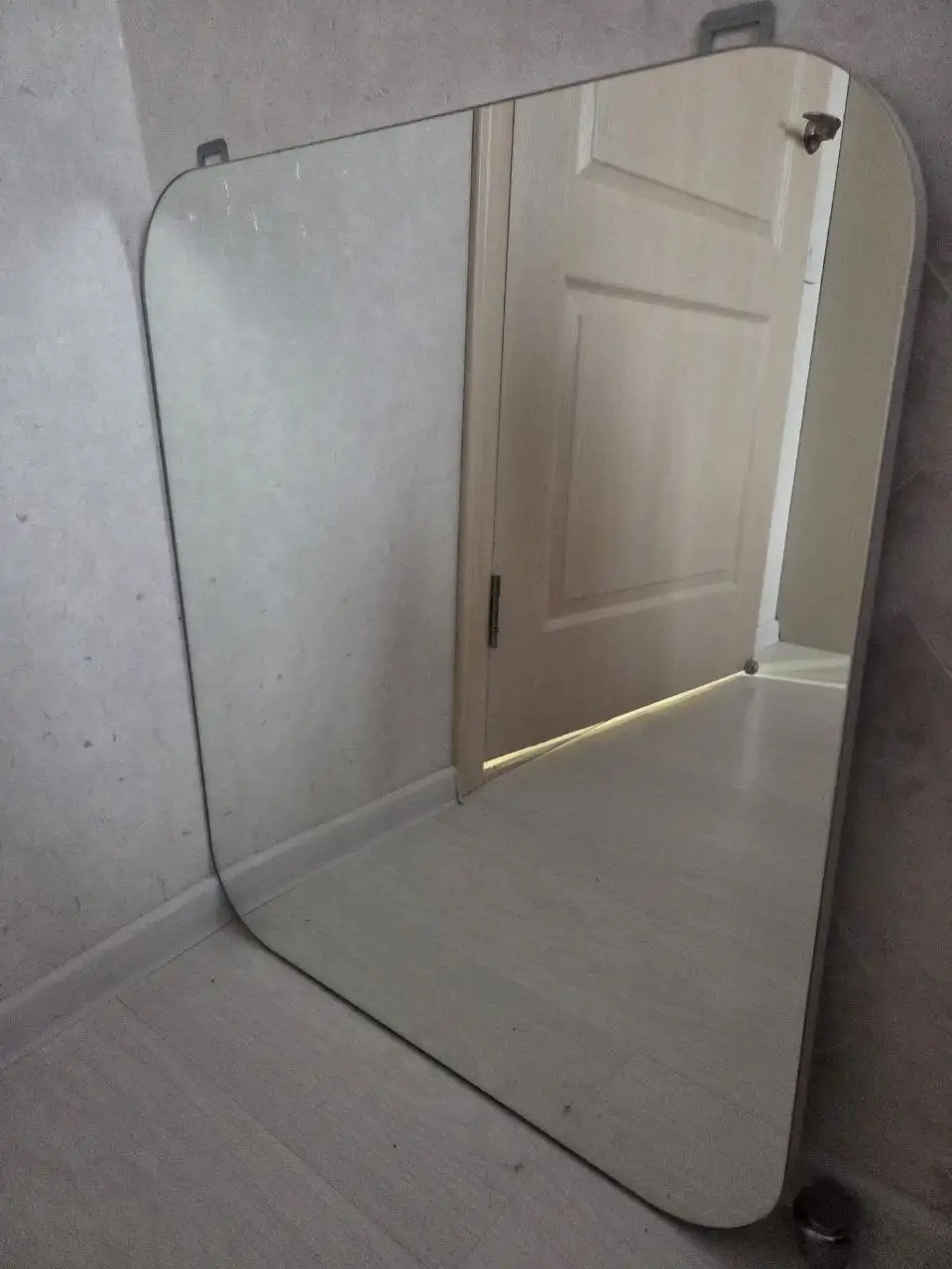 Продажа зеркала 60x70 см в отличном состоянии - Зеркала (Для дома и дачи) в Краснодар