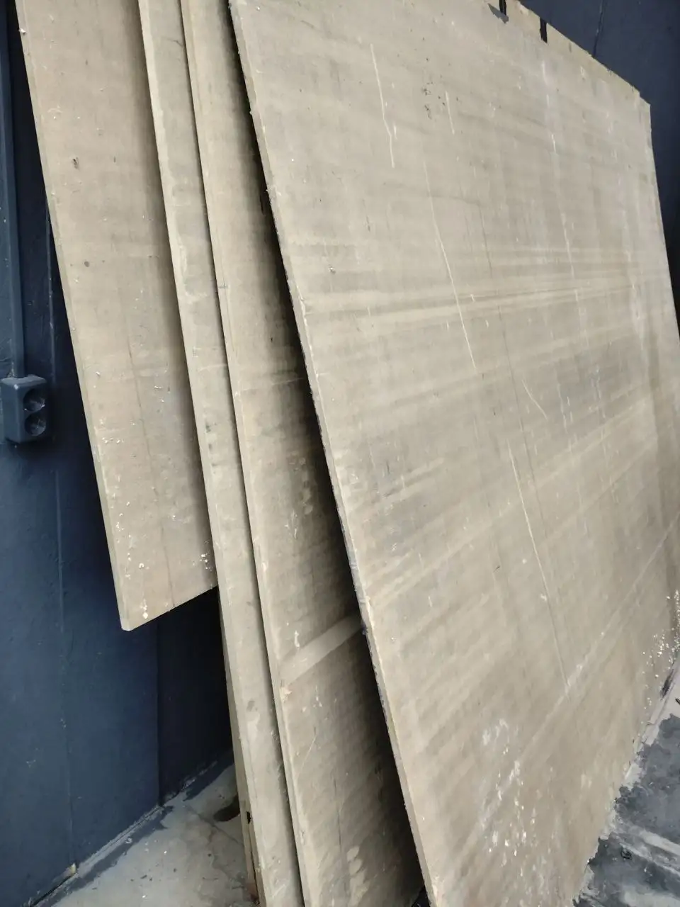 Продажа фанеры 2800x2007 толщиной 1,5 мм - Строительные материалы (Для дома и дачи) в Краснодар