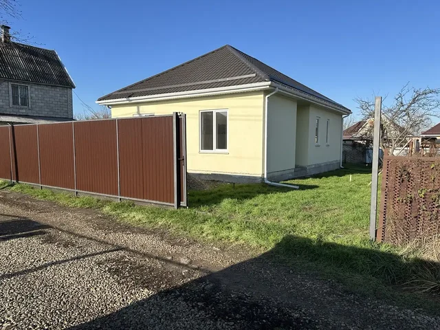 Продаётся уютный жилой дом в Краснодаре - Загородная недвижимость в Краснодар