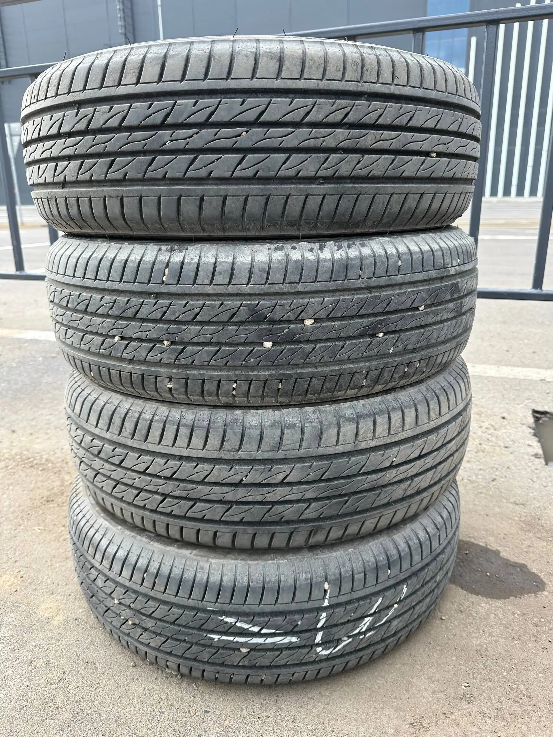 Продажа резины R14 24 года выпуска - Шины и диски (Авто) в Краснодар