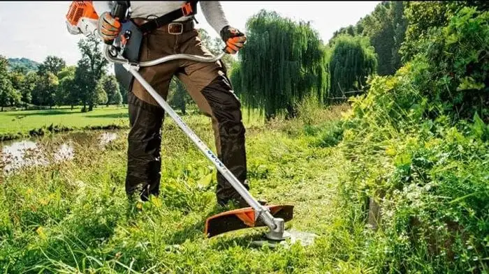 Услуги по покосу травы в Краснодаре - Благоустройство территории (Услуги) в Краснодар