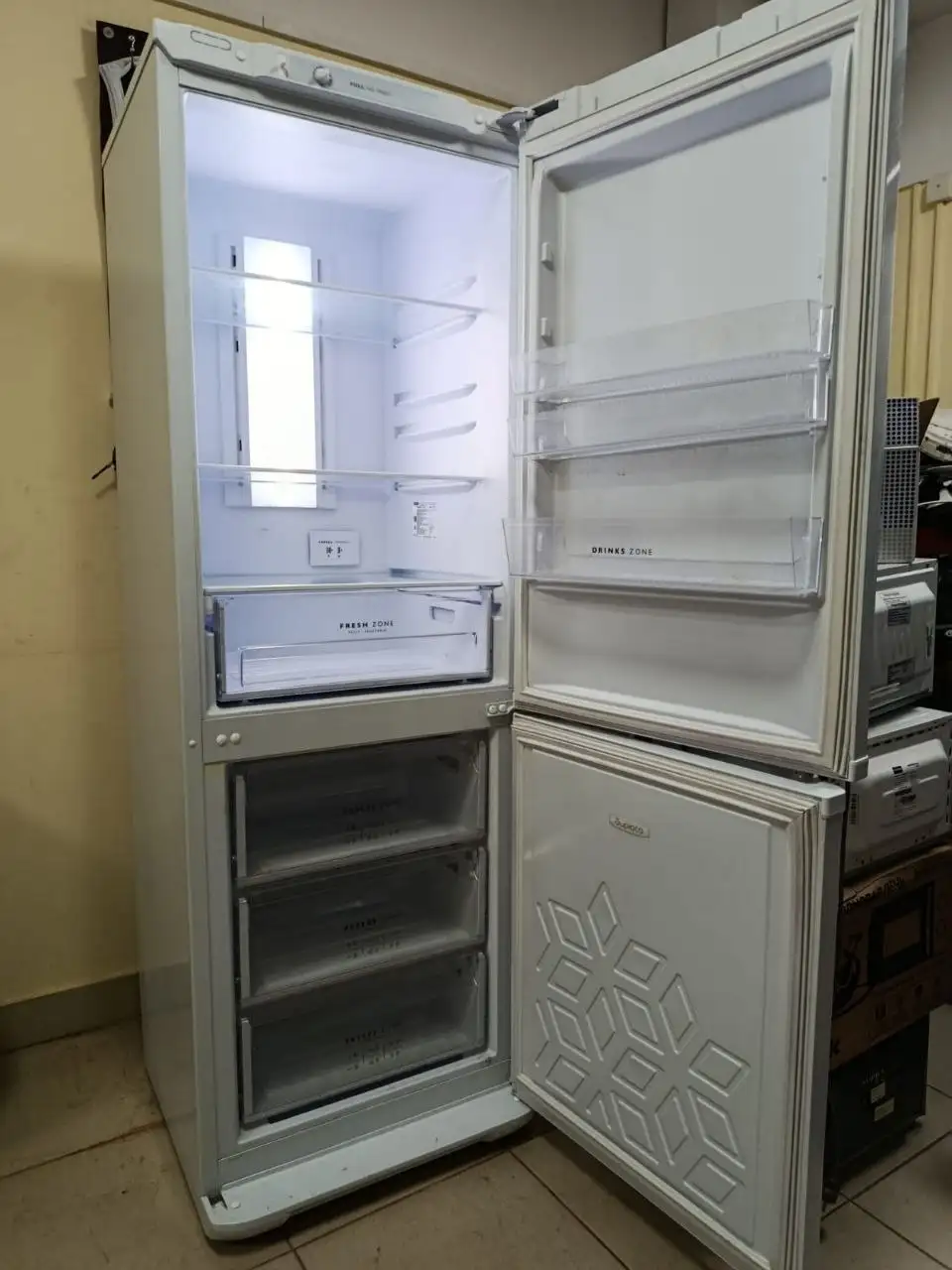 Холодильник Бюрюса в отличном состоянии - Крупная бытовая техника (Для дома и дачи) в Краснодар