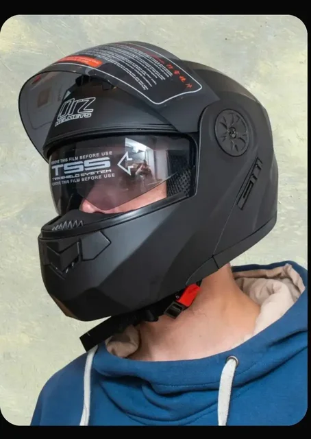 Продажа шлема в отличном состоянии - Сувениры в Краснодар