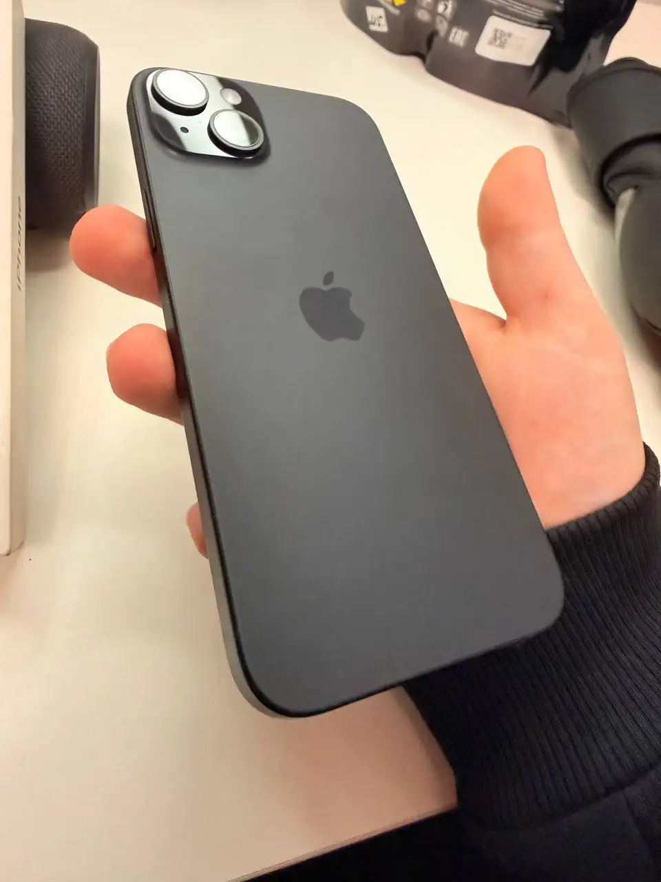 iPhone 15 Plus 128GB в идеальном состоянии - Смартфоны и телефоны (Электроника) в Краснодар