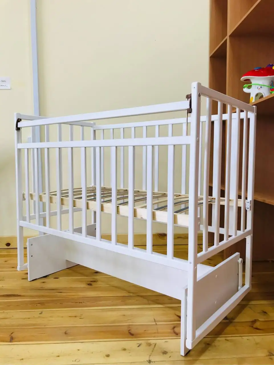 Детская кроватка с маятником 120*60 см - Детская мебель (Товары для детей) в Краснодар