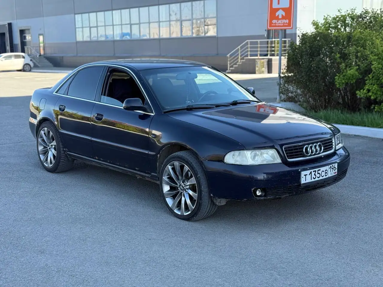 Продажа Audi A4 - Легковые автомобили (Авто) в Екатеринбург