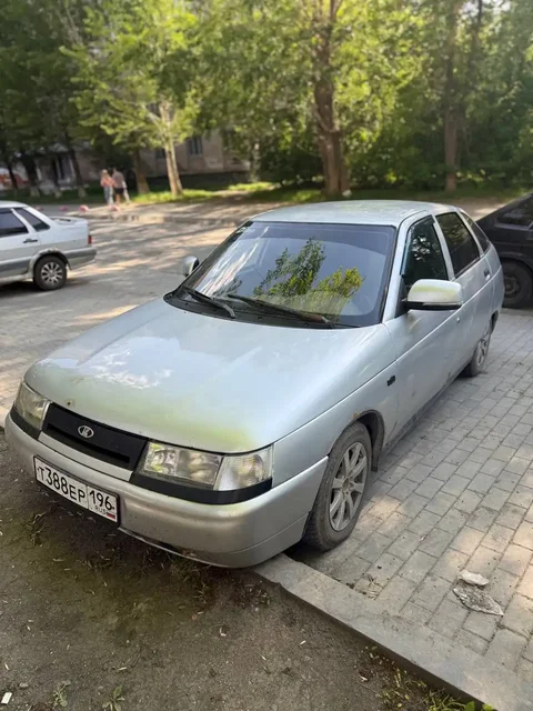 Продажа ВАЗ 2112, 2008 г. - Грузовые автомобили в Екатеринбург