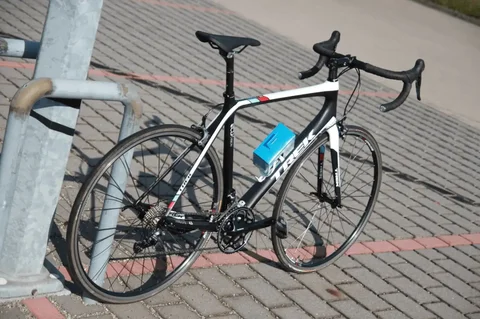 Trek Madone карбоновый шоссейный велосипед - Музыкальные инструменты в Краснодар