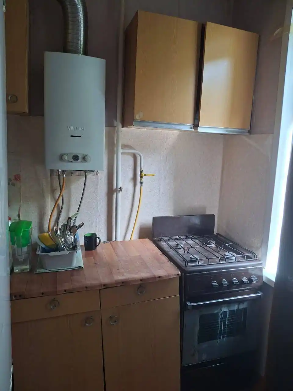 Сдам смежную комнату женщине в двухкомнатной квартире