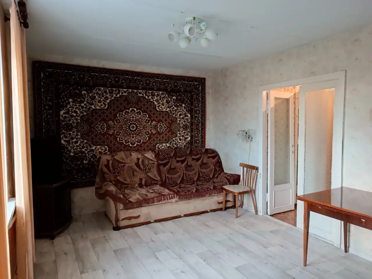 Сдам двухкомнатную просторную ленинградку