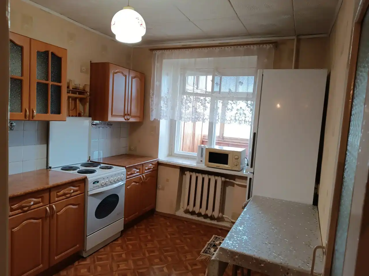 Сдам двухкомнатную просторную ленинградку