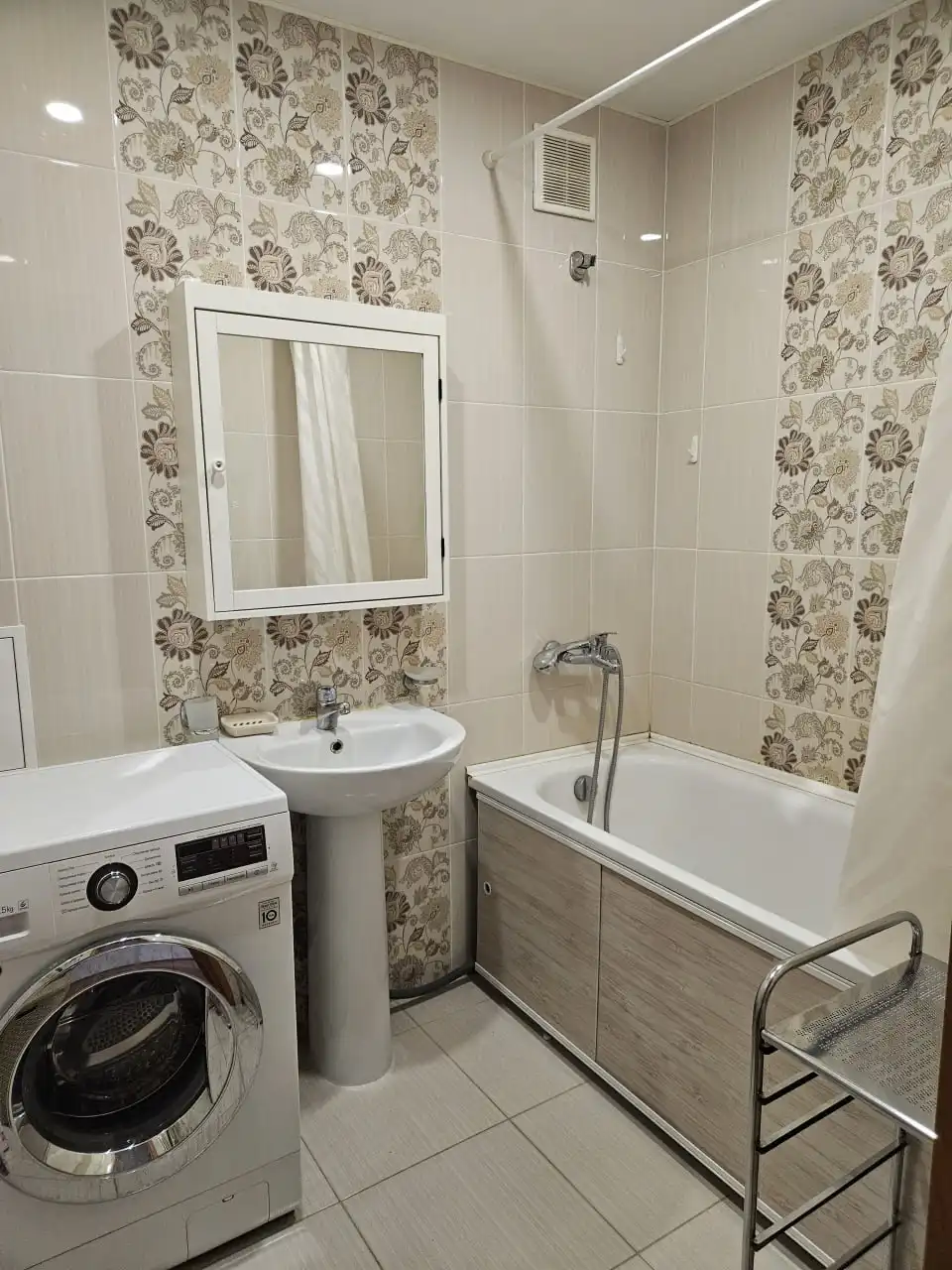 Сдается 2-комнатная квартира в ЖК Лесной городок