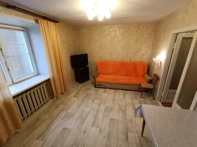 Сдам двухкомнатную ленинградку в Ново-Савиновском районе - Недвижимость в Казань