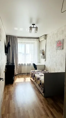 Сдается комната в 3-комнатной квартире у метро - Недвижимость в Казань