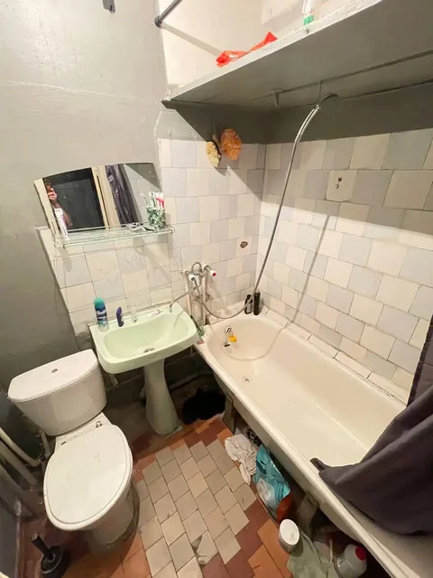 Сосед в двухкомнатную квартиру на Аделя Кутуя 4 - Недвижимость в Казань