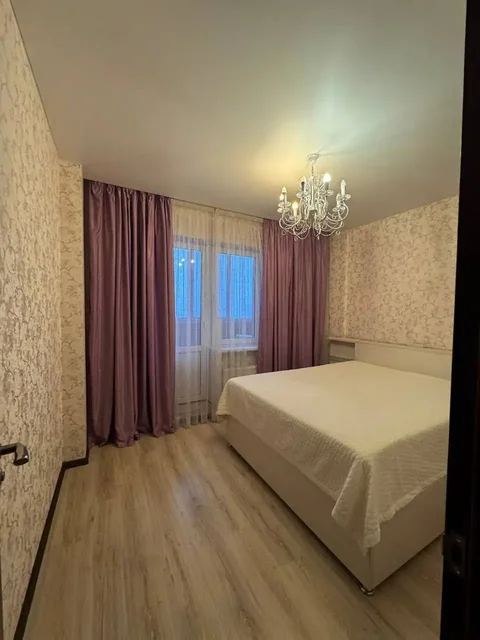 Сдам 2-комнатную квартиру 64 кв.м в ЖК 21 Век - Недвижимость в Казань