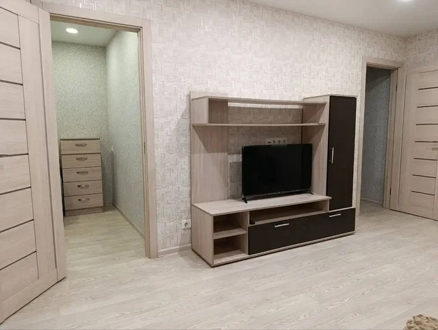 Сдам трехкомнатную квартиру в Казани - Недвижимость в Казань