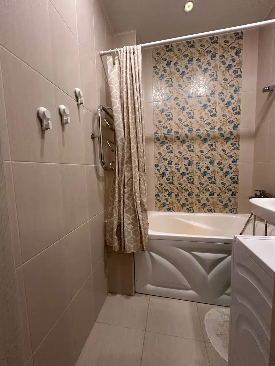 Сдам квартиру на Зур урам 1к, 2 этаж - Аренда квартир (Недвижимость) в Казань