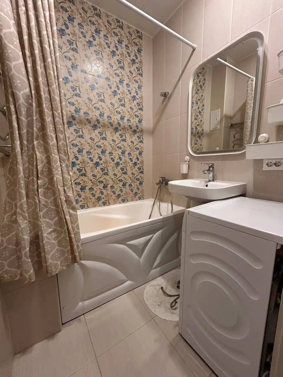 Сдам квартиру на Зур урам 1к, 2 этаж - Аренда квартир (Недвижимость) в Казань