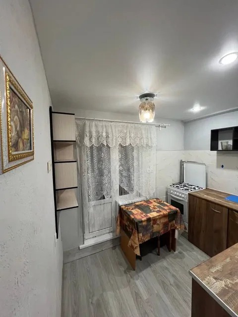 Сдам однокомнатную квартиру ул. Бр. Касимовых, 36, метро Горки - Аренда коммерческой недвижимости в Казань