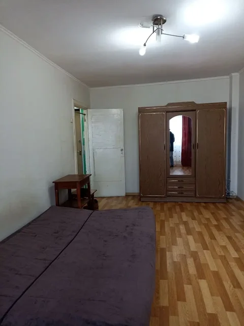 Сдам 1-комнатную квартиру на долгий срок на Назарбаева 60 - Снять в Казань