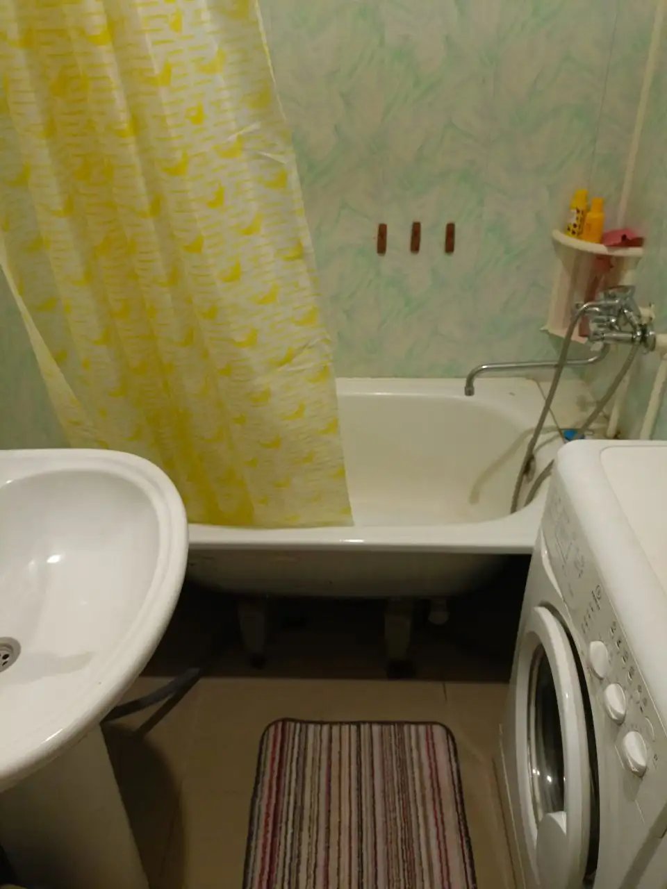 Сдам однокомнатную гостинку в Советском районе Казани - Аренда квартир (Недвижимость) в Казань