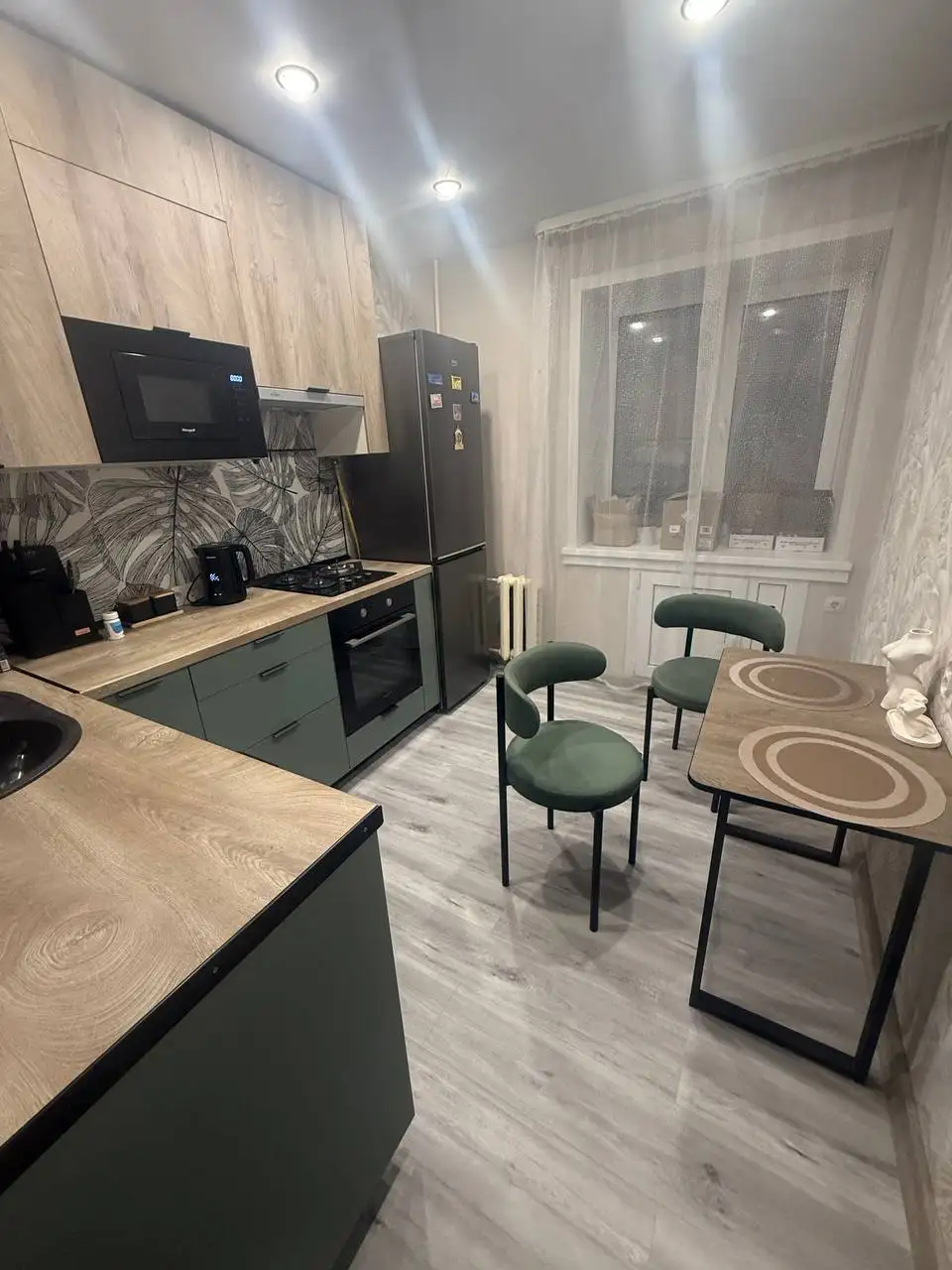 Сдам комнату девушке в Казани - Снять (Недвижимость) в Казань