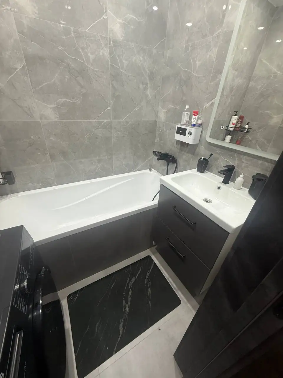 Сдам комнату девушке в Казани - Снять (Недвижимость) в Казань