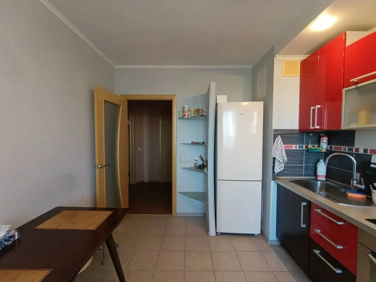 Сдам комнату в двухкомнатной квартире на улице Минская 12 - Аренда (Недвижимость) в Казань