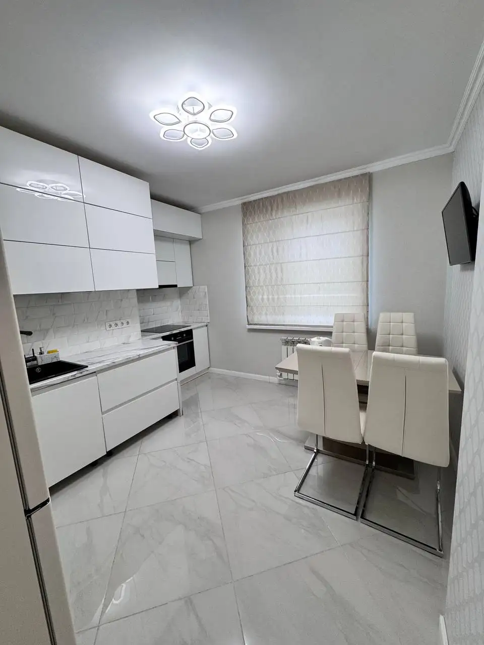 Сдается 2-комнатная квартира на ул. Рауиса Гареева - Аренда квартир (Недвижимость) в Казань