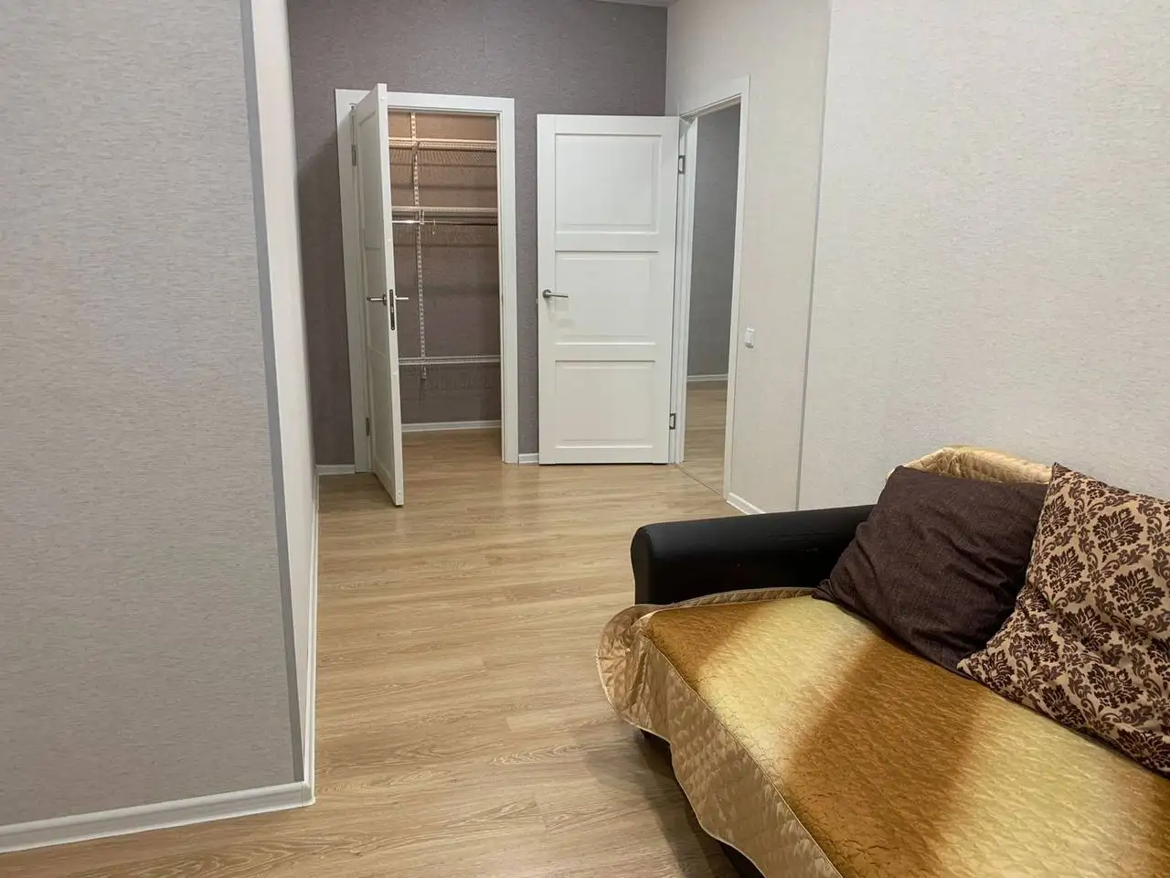 Сдам 3-комнатную квартиру в ЖК Голливуд у метро Аметьево - Аренда квартир (Недвижимость) в Казань