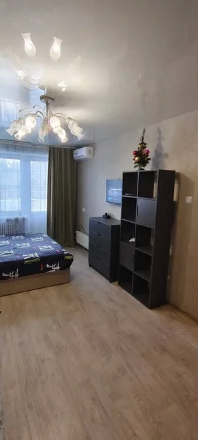 Сдам однокомнатную квартиру с косметическим ремонтом в Советском районе Казани - Аренда комнат в Казань